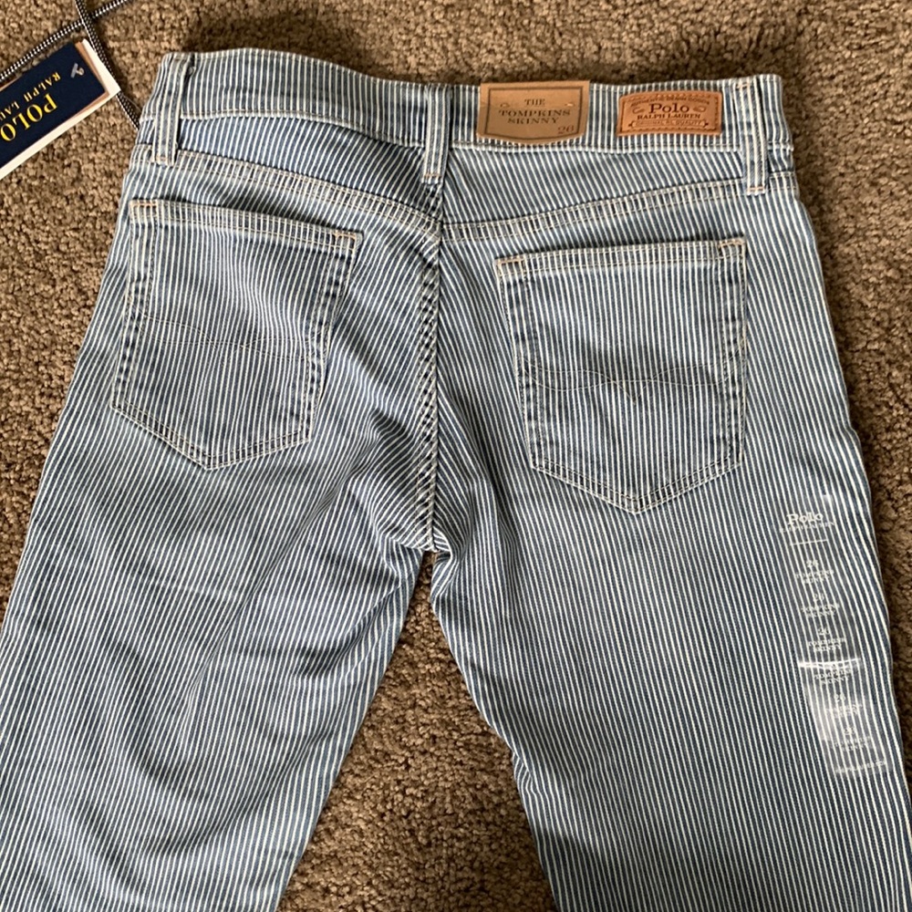 More pics of tommy jeans!